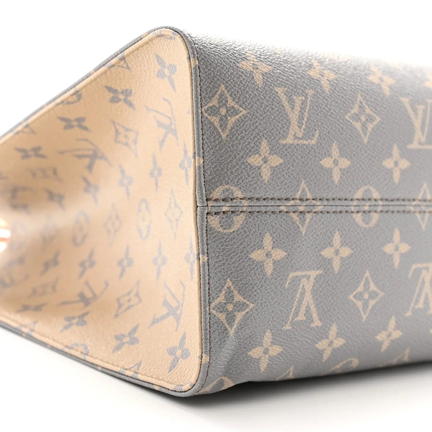 Louis Vuitton Monogram Denim OnTheGo MM Shoulder Bag – Trianon Grey