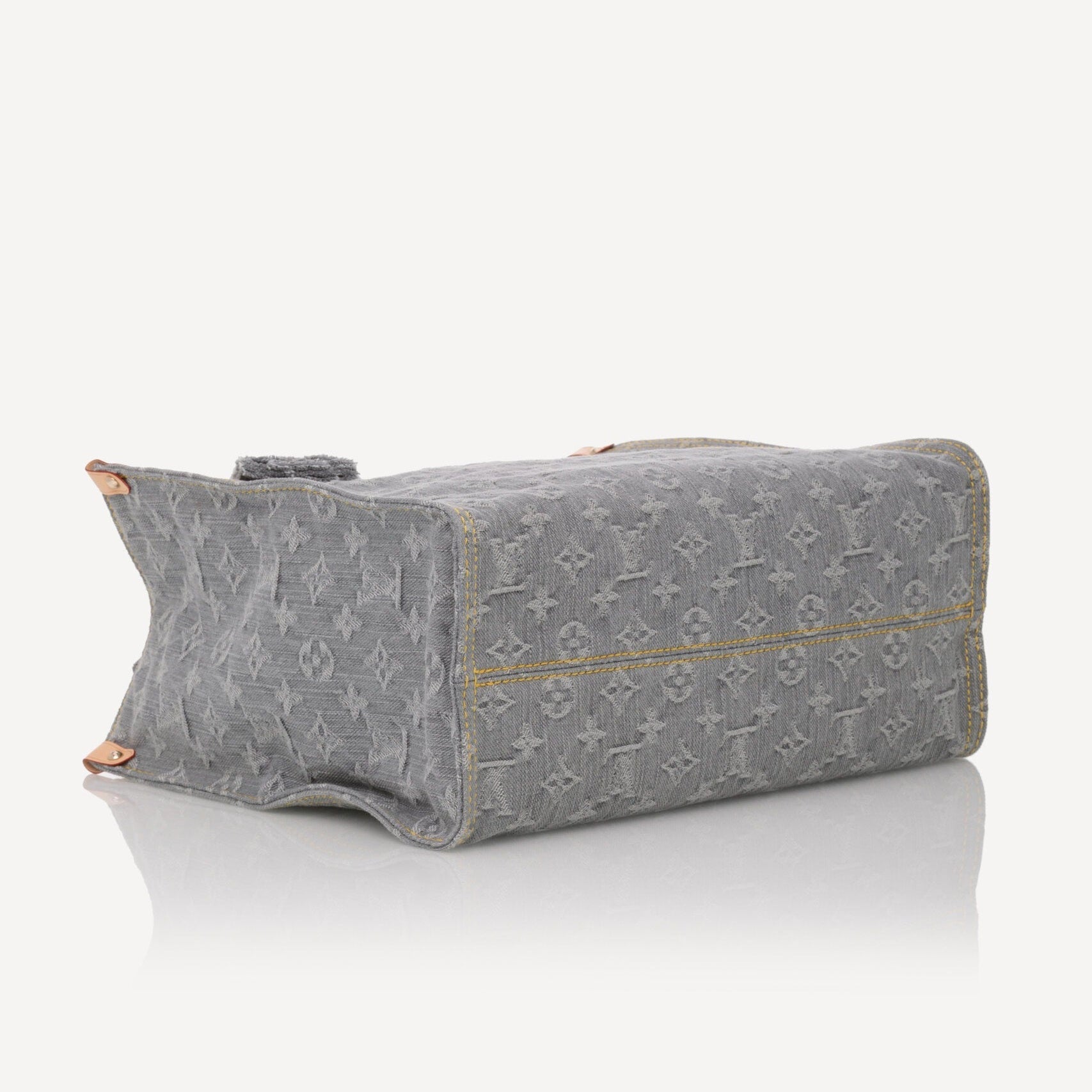 Louis Vuitton Monogram Denim OnTheGo MM Shoulder Bag – Trianon Grey