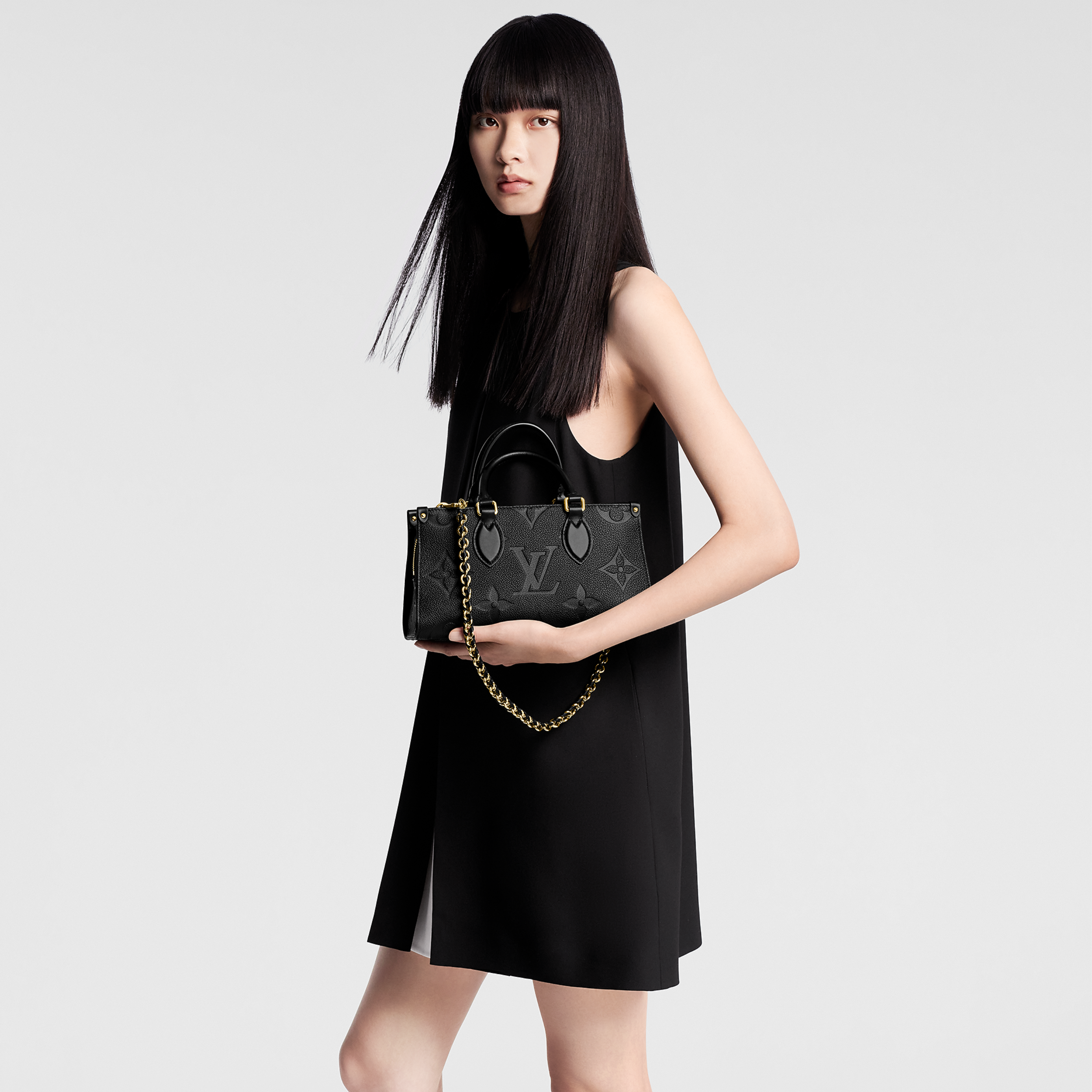 Louis Vuitton OnTheGo East West Shoulder Bag - Black