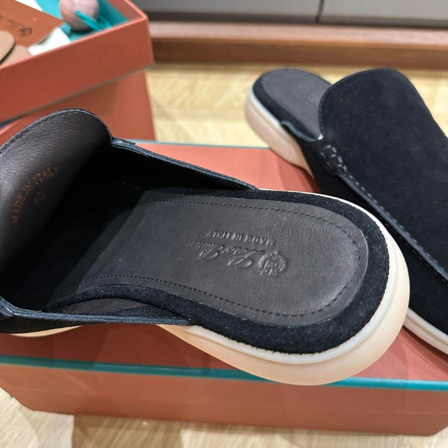 Loro Piana Babouche Walk Suede Loafers - Black (203)