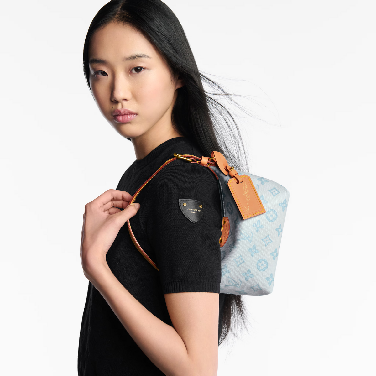 Louis Vuitton Monogram Canvas Pochette Hills Shoulder Bag – Blue
