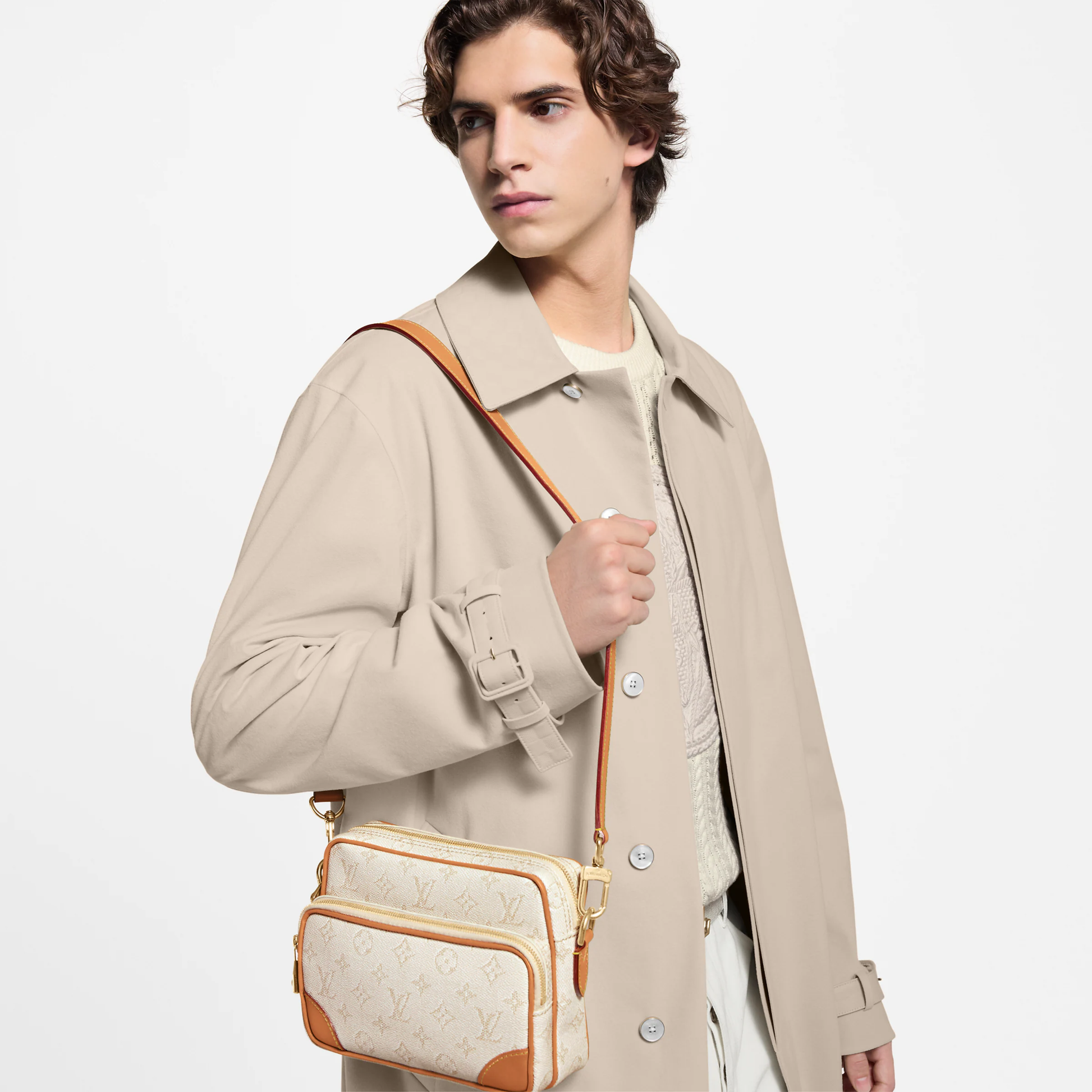 Louis Vuitton Nil Crossbody Bag – Off-White